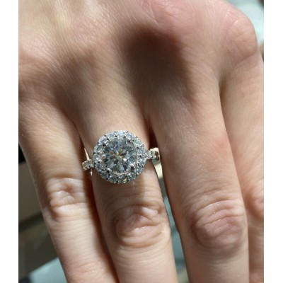 Nine things you need to know before buying an engagement ring