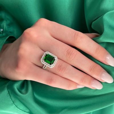 Gemstones - exquisite lyricism mirrored in jewelry