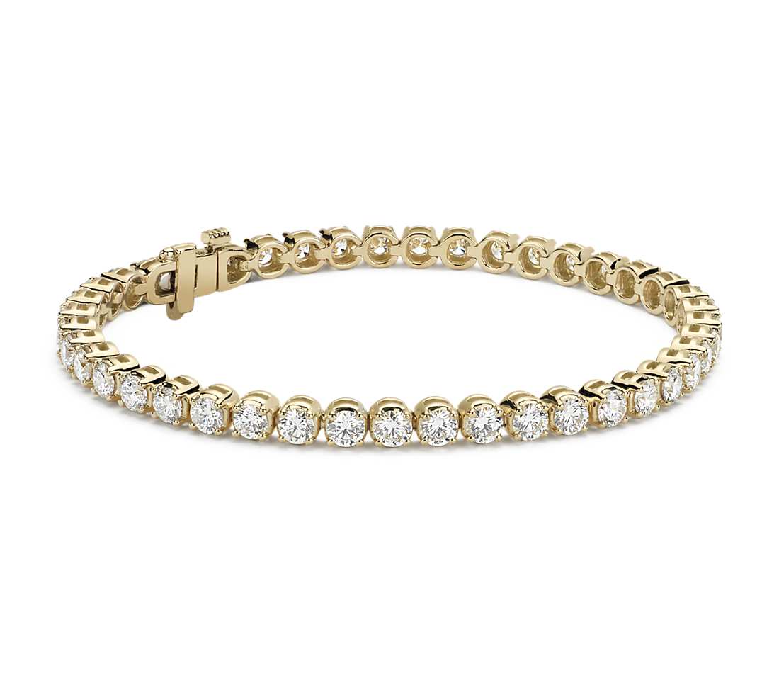 Tennis bracelet with 5.40 ct white diamonds