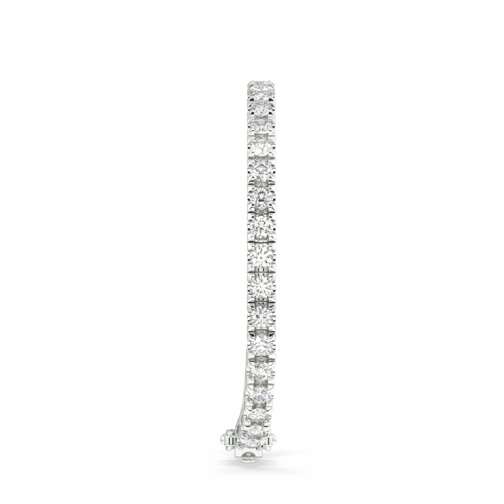Tennis bracelet with 7.85 ct white diamonds