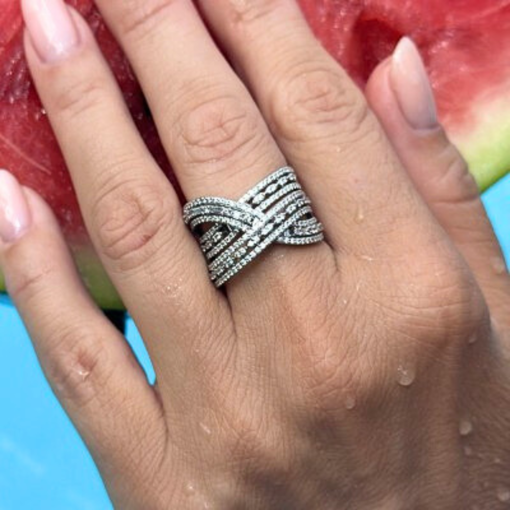 Ring with 0.33 ct Baget Diamonds and 1.09 ct round diamonds