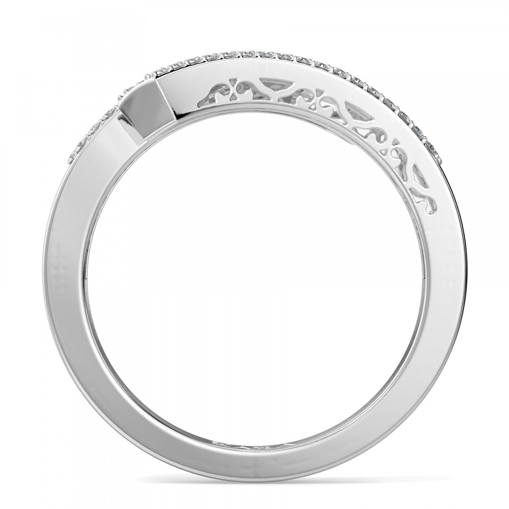 Ring with 0.56 ct Baget Diamonds and 0.21 ct round diamonds