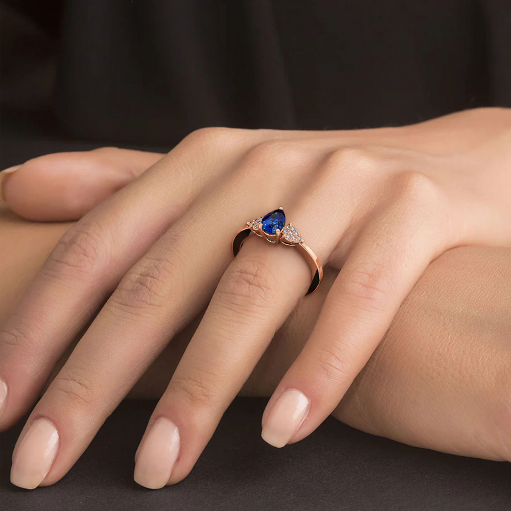 Ring with Diamonds of 0.08 ct and Sapphire of 0.65 ct