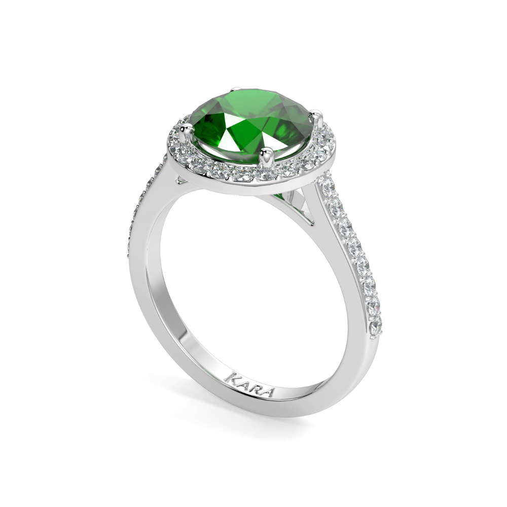 Ring with Diamonds of 0.30 ct and Emerald of 0.54 ct