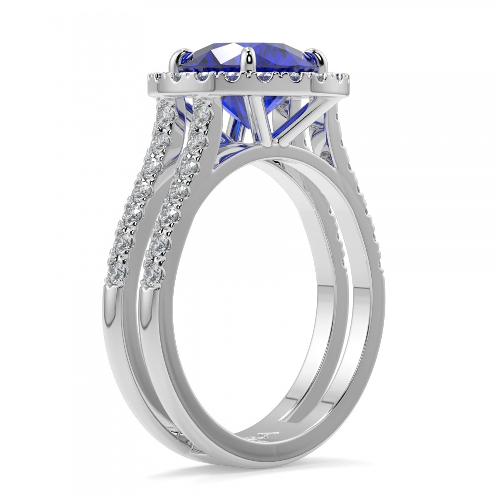 Ring with diamonds of 0.54 ct and Tanzanite of 2.42 ct