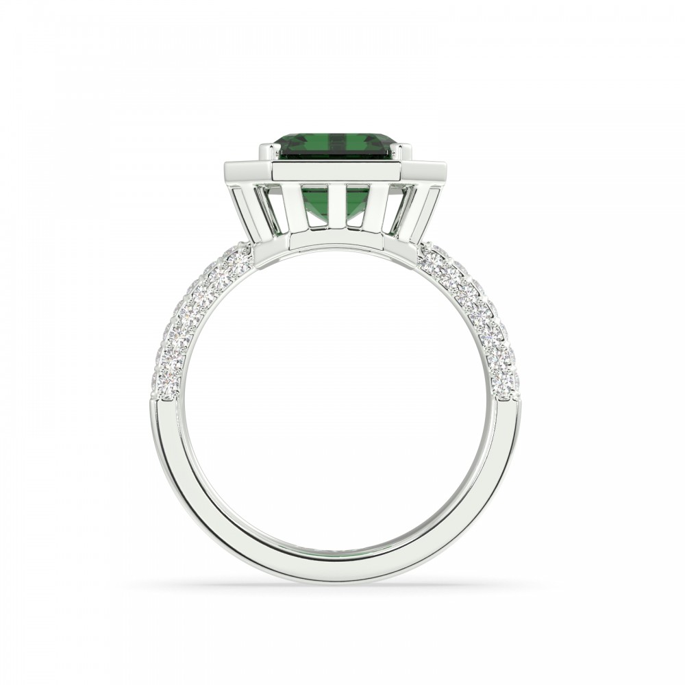 Ring with Diamonds of 0.76 ct and Emerald of 3.84 ct
