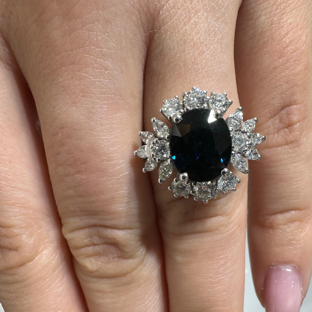 Ring with Diamonds of 0.89 ct, Marquise Diamonds of 0.51 ct and Sapphire of 4.00 ct
