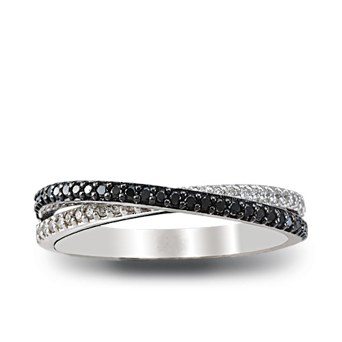Ring with 0.15 ct white diamonds and 0.12 ct black diamonds