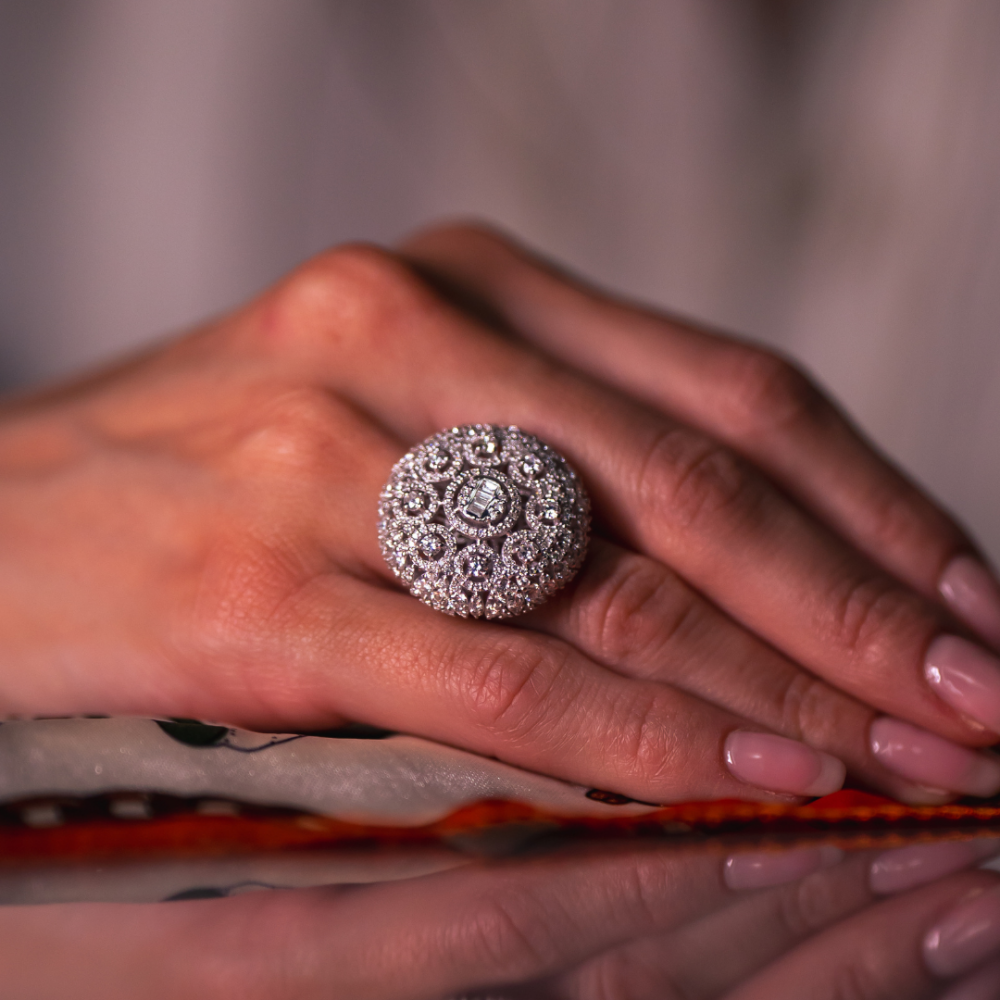 Ring with 0.06 ct Baget Diamonds and 2.82 ct round diamonds