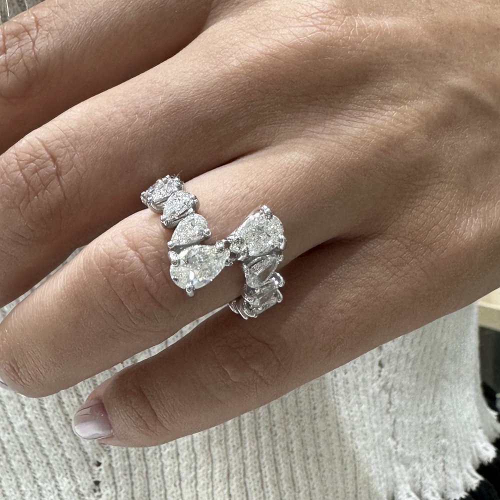 3.49 ct Pear diamond ring