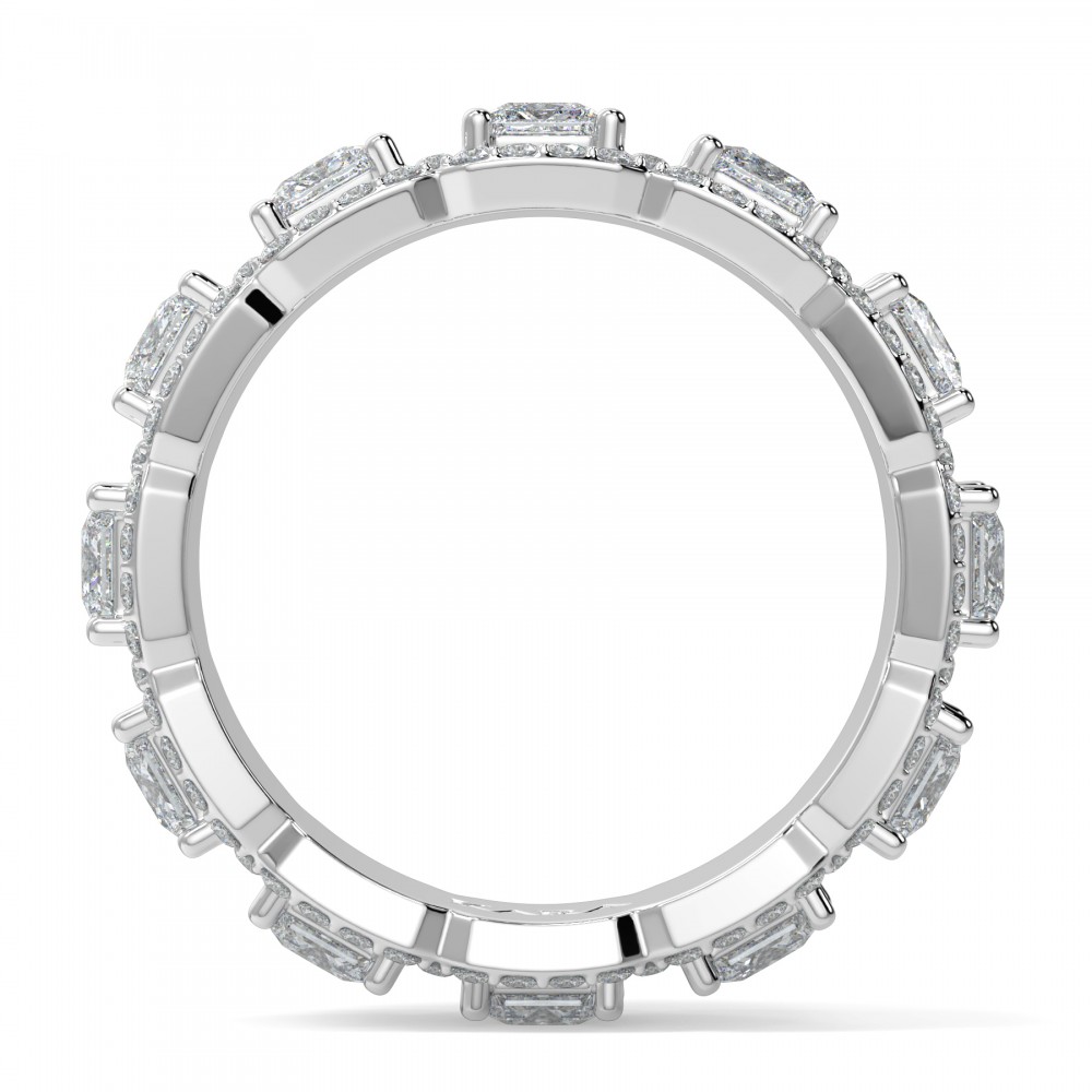 Ring with 1.45 ct princess cut diamonds and 0.78 ct round diamonds