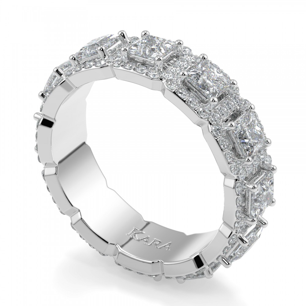 Ring with 1.45 ct princess cut diamonds and 0.78 ct round diamonds