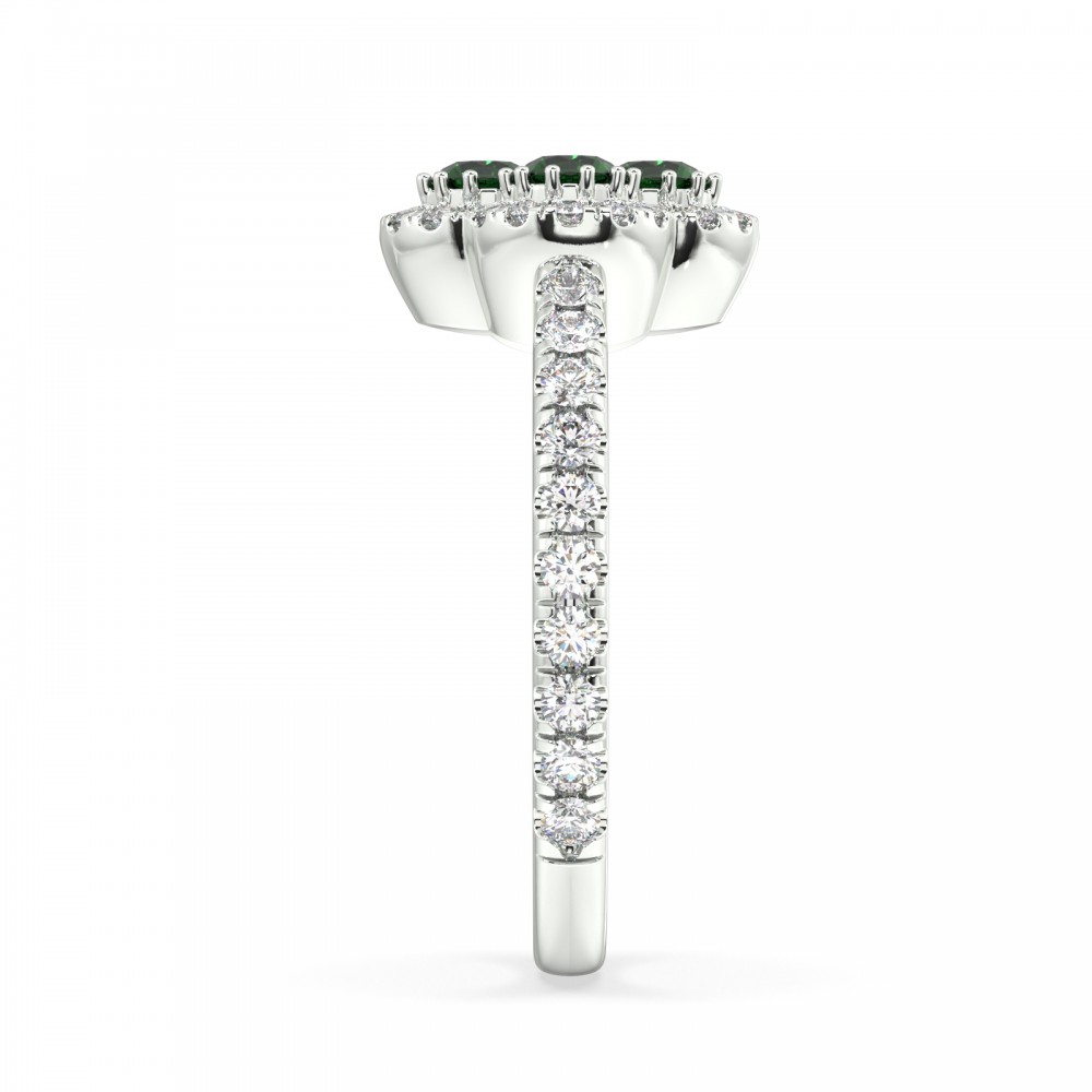 Ring with 0.54ct emeralds and 0.54ct diamonds