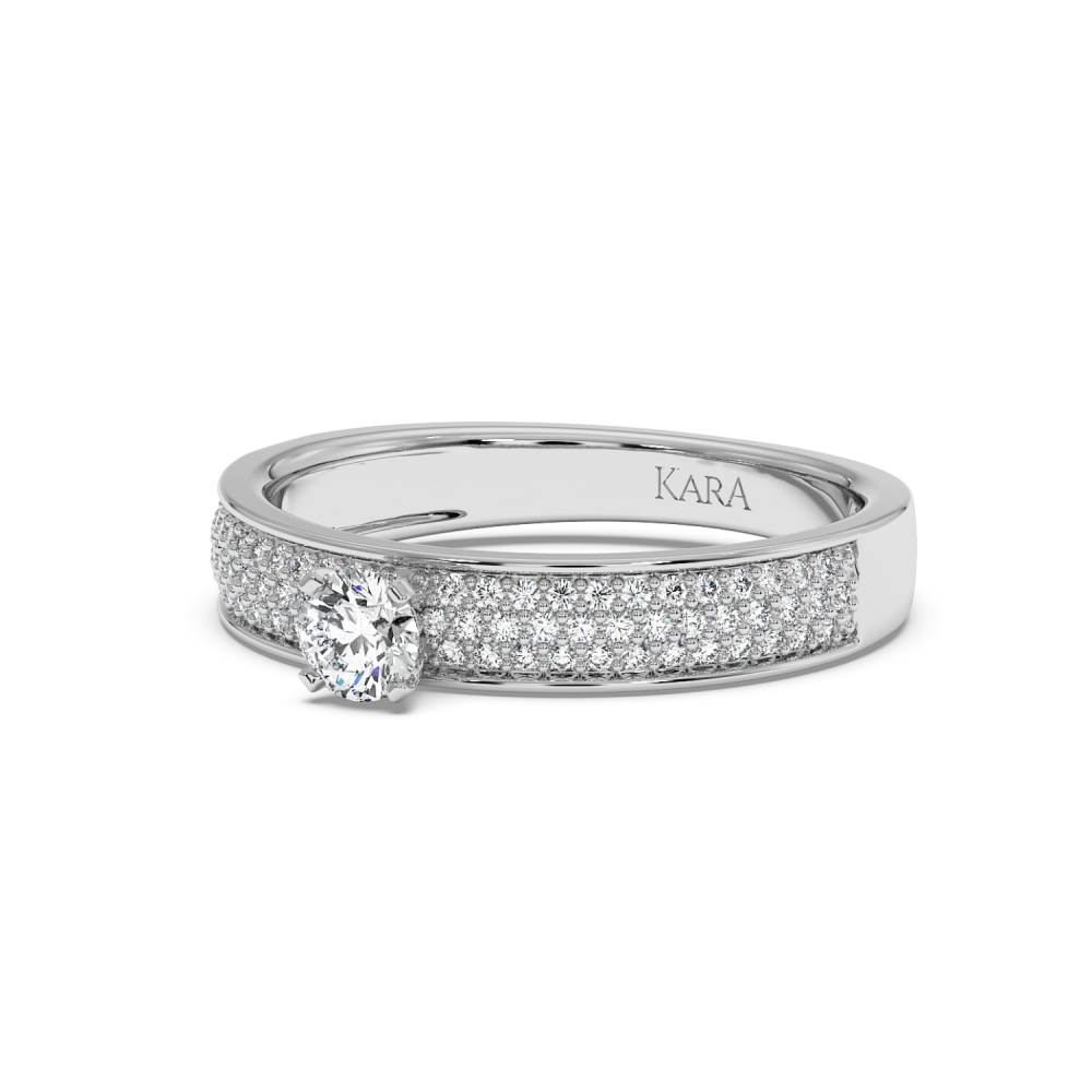 Engagement ring with central diamond of 0.22 ct and side diamonds of 0.25 ct