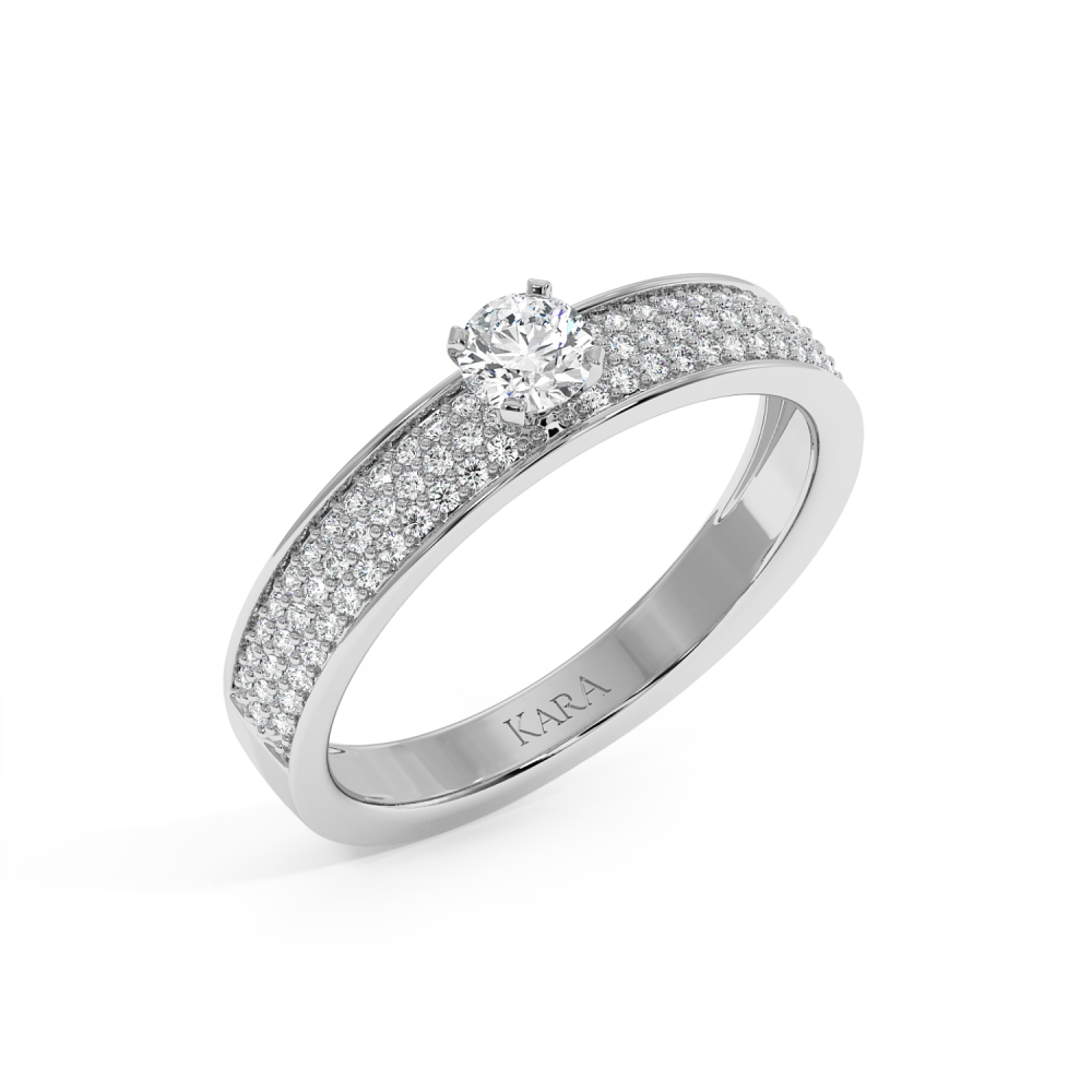 Engagement ring with central diamond of 0.22 ct and side diamonds of 0.25 ct
