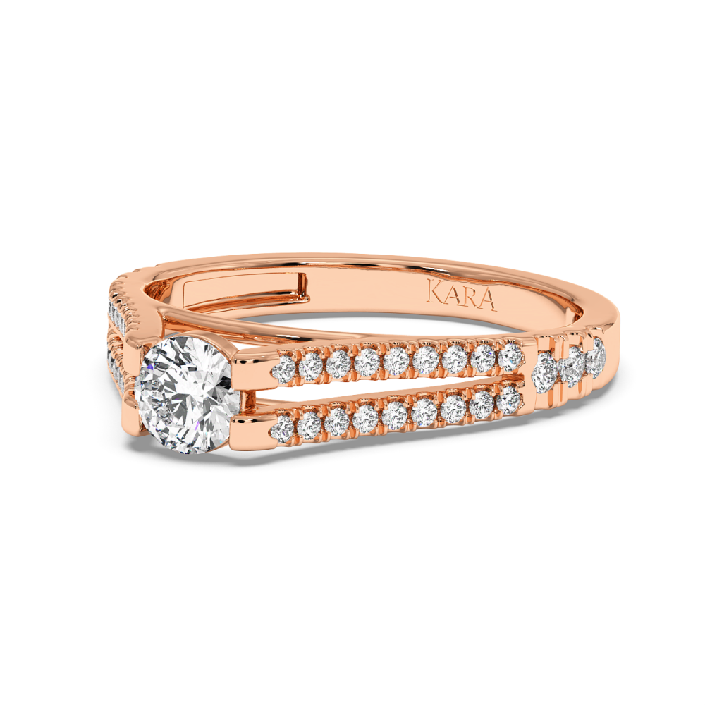 Engagement ring with central diamond of 0.29 ct and side diamonds of 0.27 ct