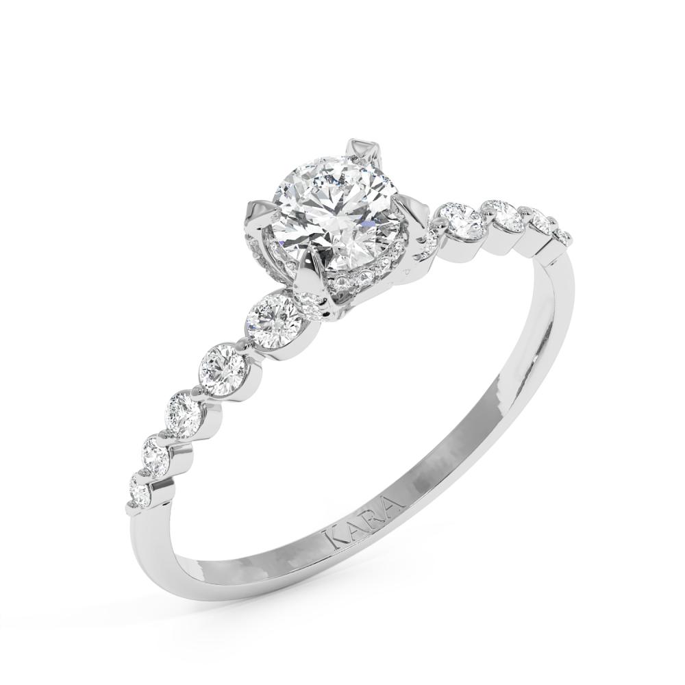 Engagement ring with central diamond of 0.30 ct and side diamonds of 0.23 ct