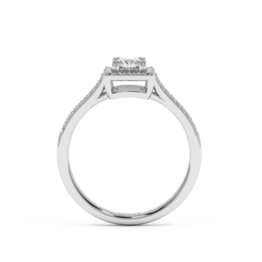 Engagement ring with central diamond of 0.38 ct and side diamonds of 0.26 ct