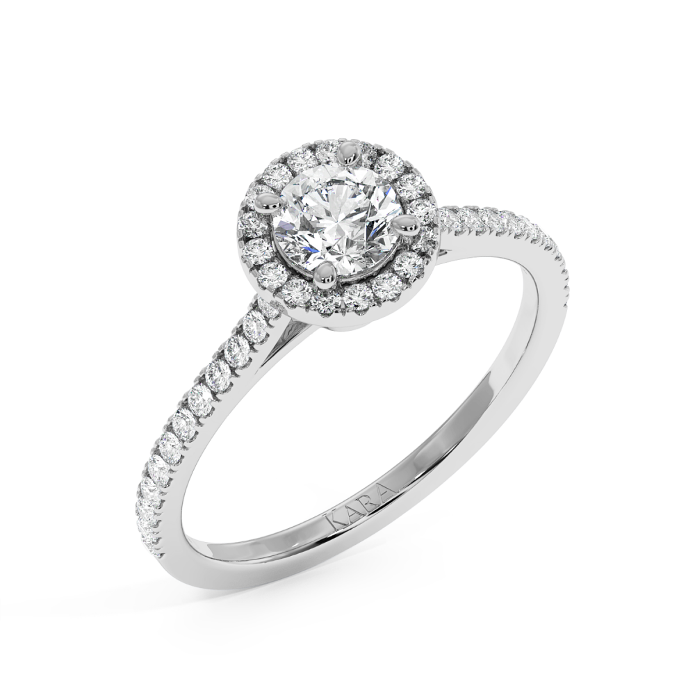Engagement ring with central diamond of 0.50 ct and side diamonds of 0.22 ct