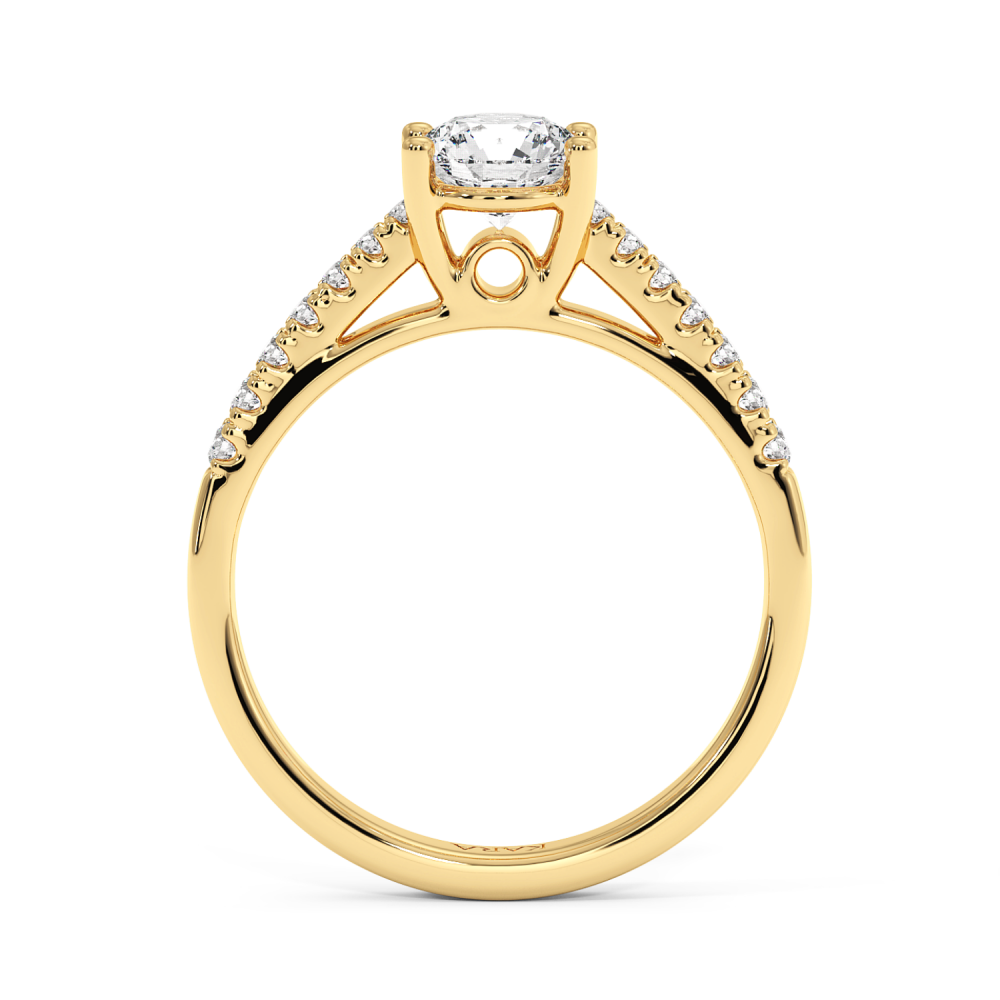 Engagement ring with central diamond of 0.59 ct and side diamonds of 0.18 ct