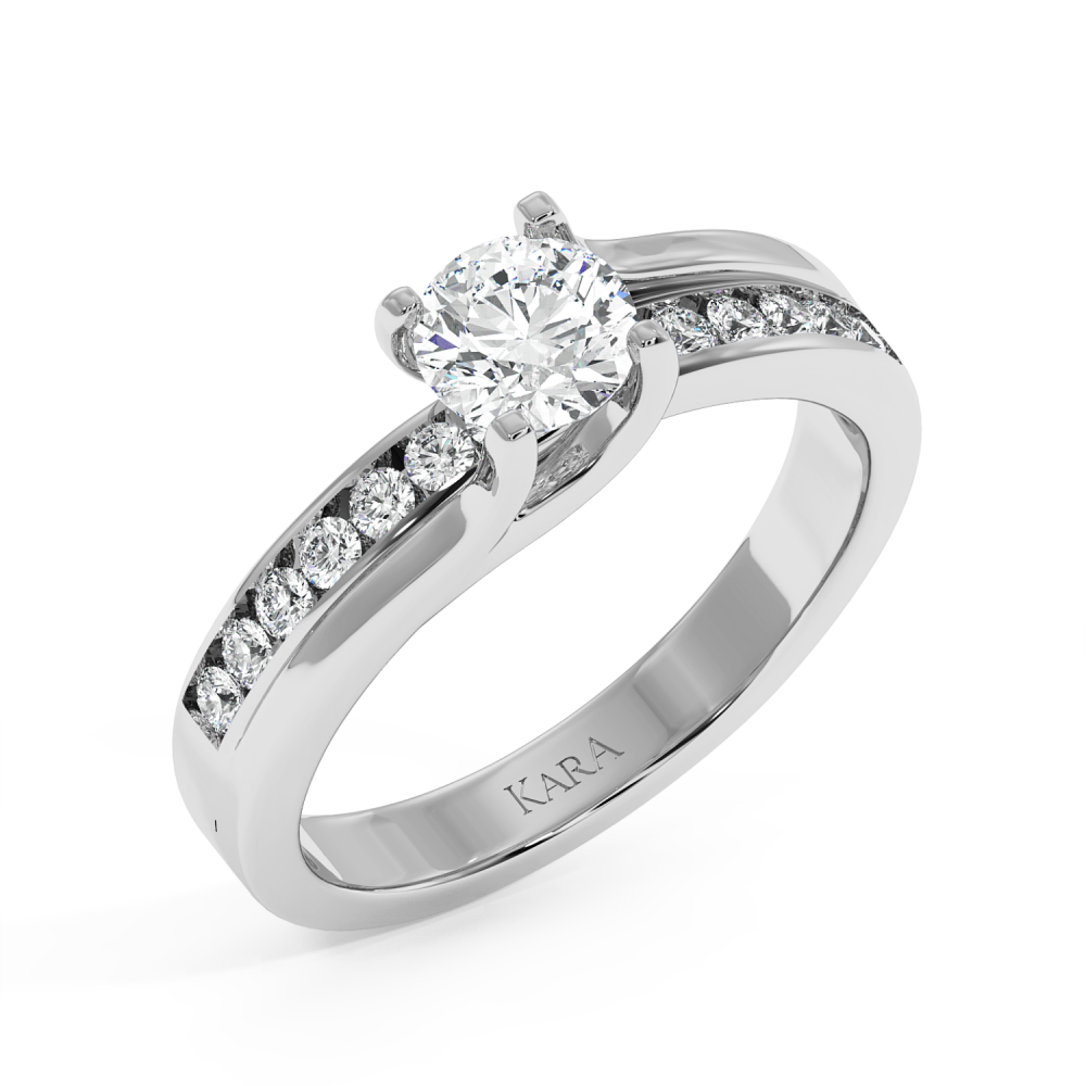 Engagement ring with central diamond of 0.66 ct and side diamonds of 0.31 ct