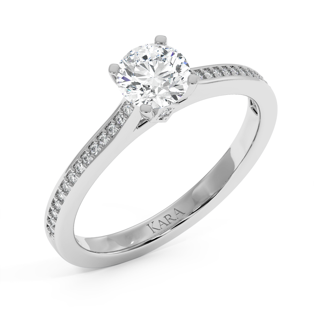 Engagement ring with central diamond of 0.66 ct and side diamonds of 0.08 ct
