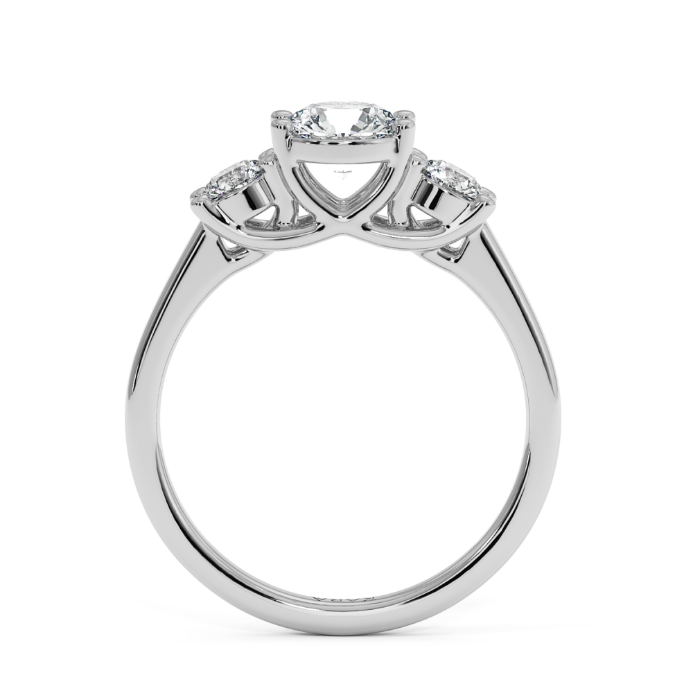 Engagement ring with central diamond of 0.70 ct and side diamonds of 0.27 ct