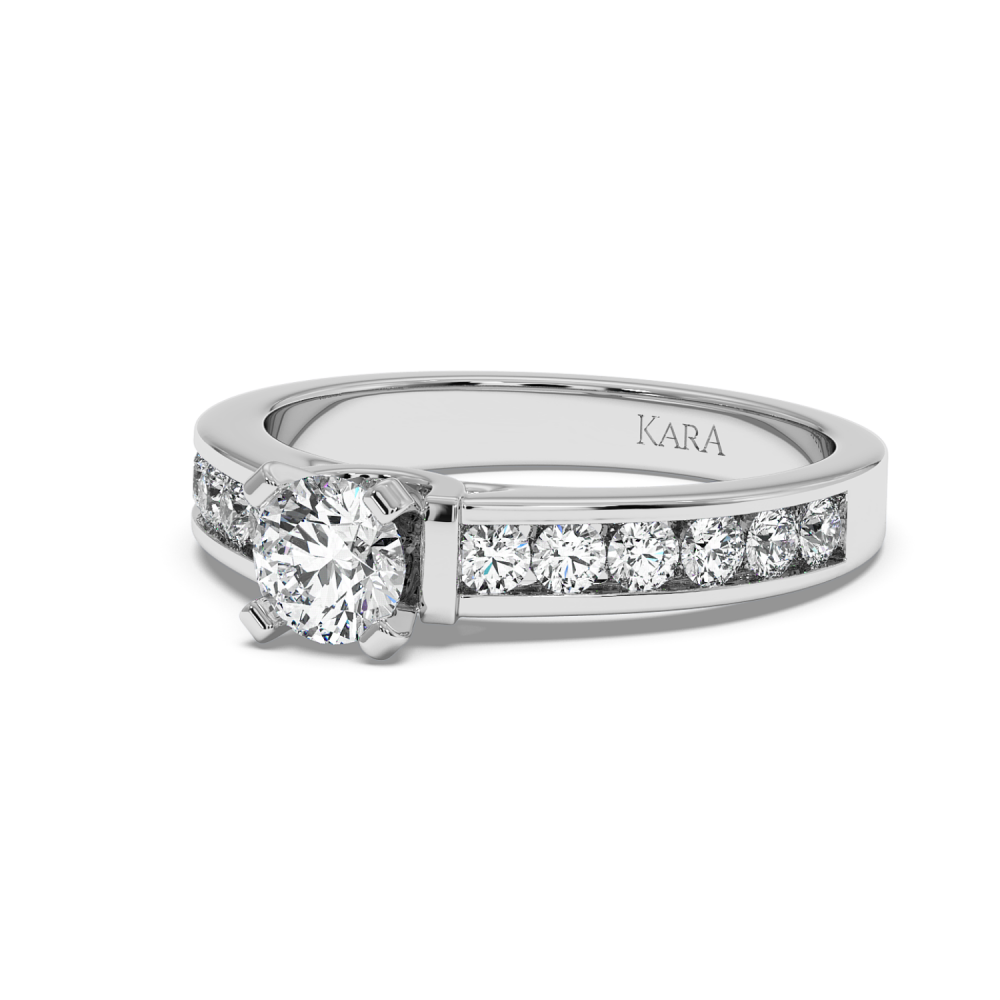 Engagement ring with central diamond of 0.53 ct and side diamonds of 0.55 ct