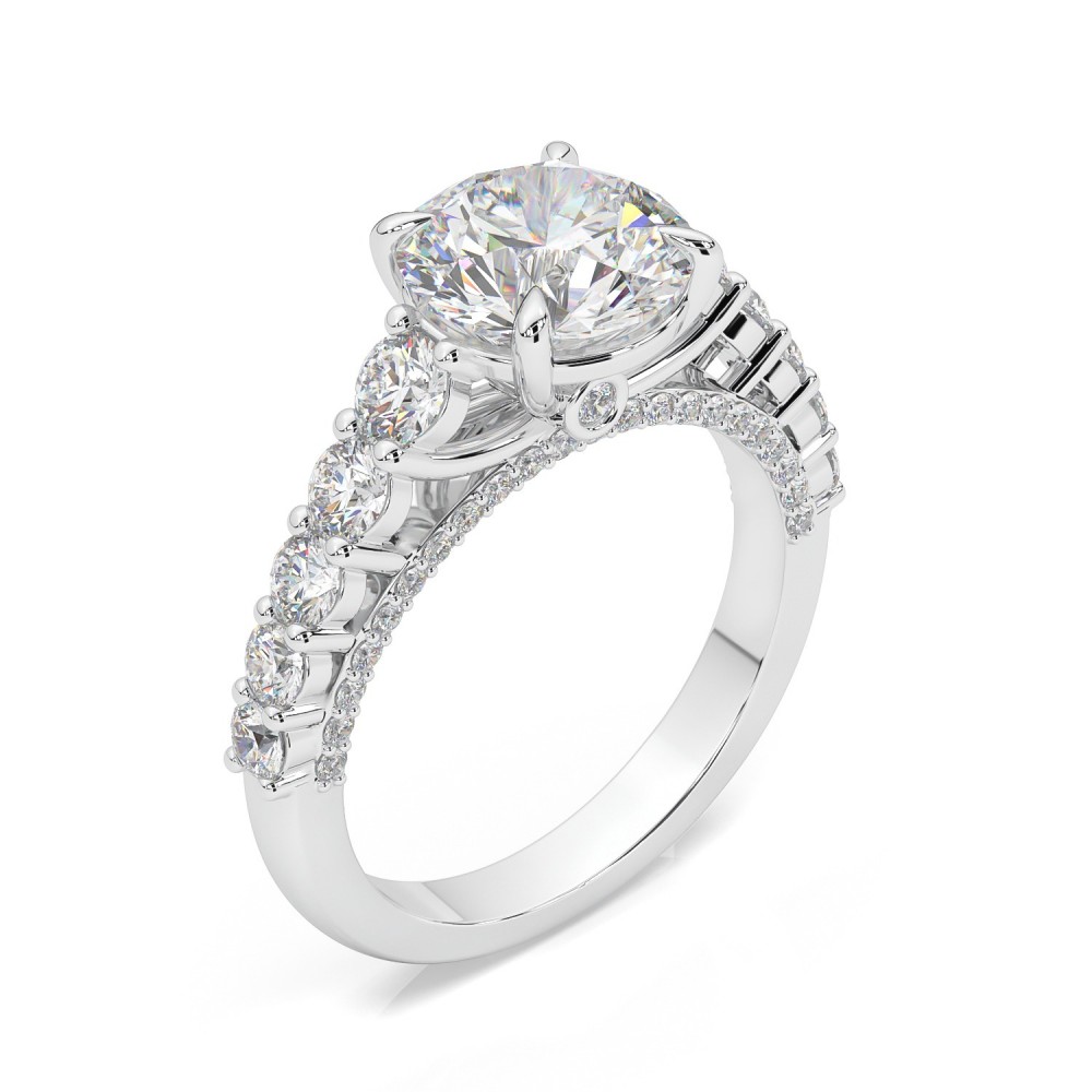 Engagement ring with 3.11 ct central diamond and 1.57 ct side diamonds
