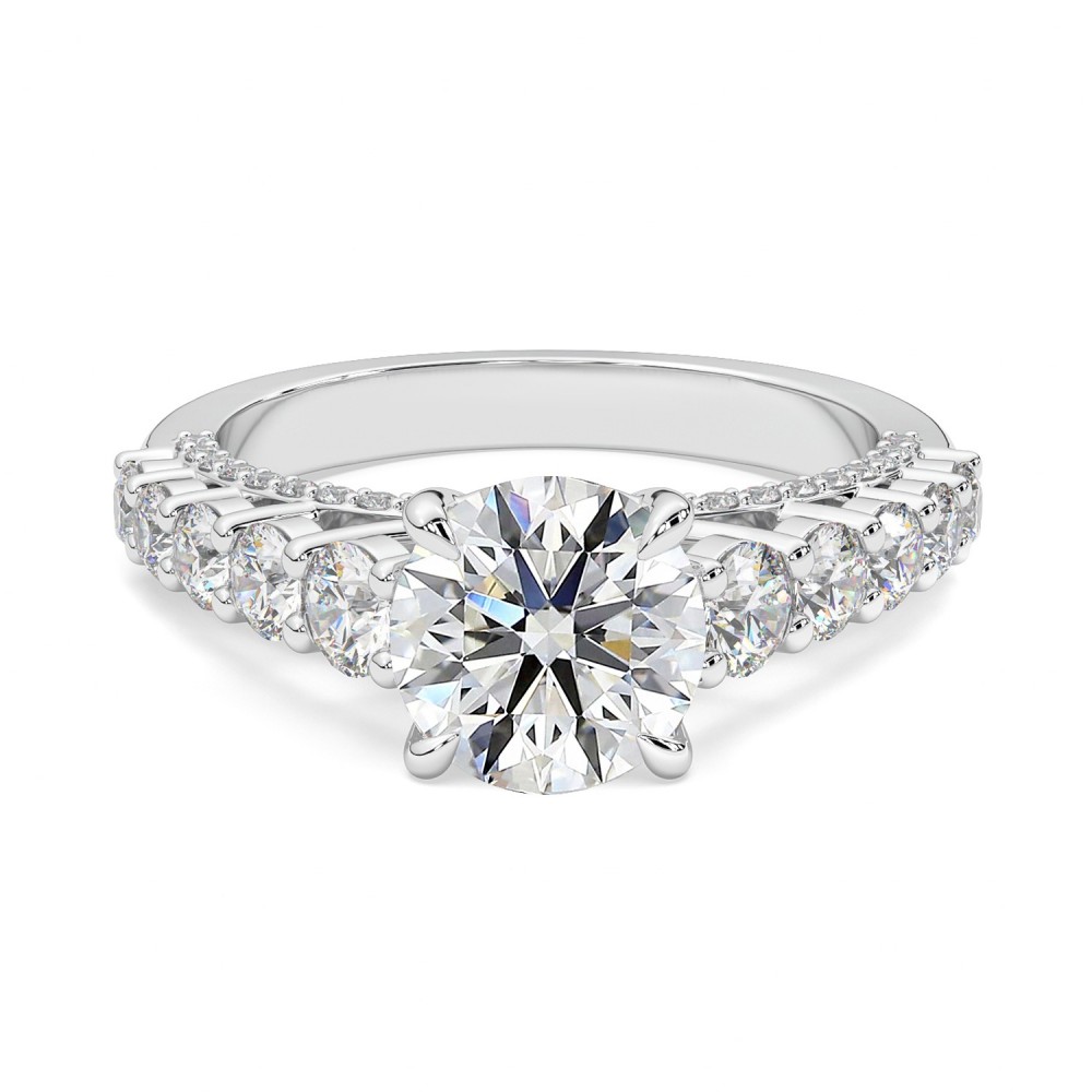 Engagement ring with 3.11 ct central diamond and 1.57 ct side diamonds