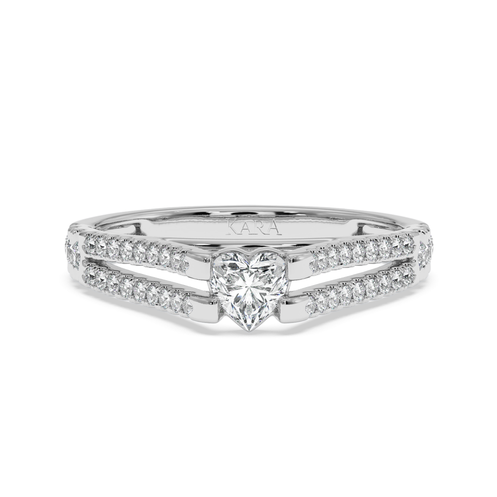 Engagement ring with Heart diamond of 0.29 ct and side diamonds of 0.27 ct