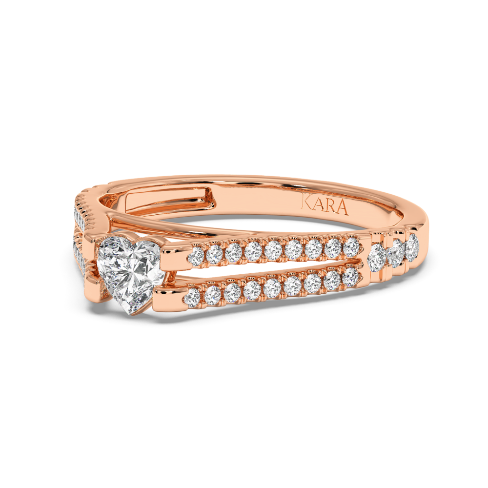 Engagement ring with Heart diamond of 0.29 ct and side diamonds of 0.27 ct