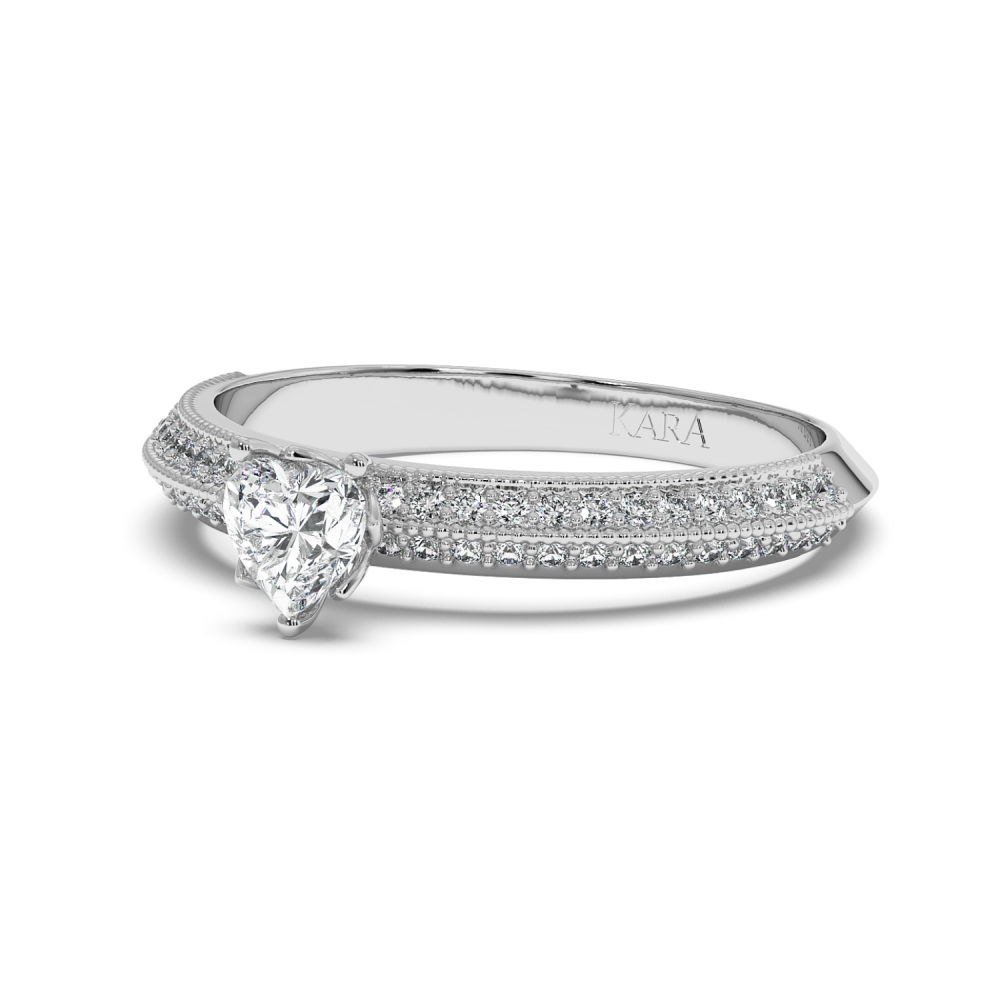 Engagement ring with Heart diamond of 0.30 ct and side diamonds of 0.19 ct