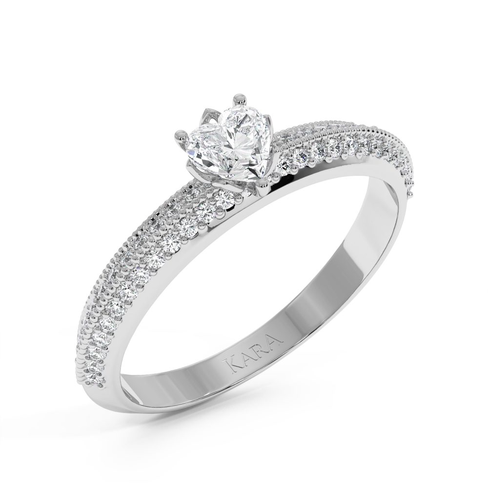 Engagement ring with Heart diamond of 0.30 ct and side diamonds of 0.19 ct
