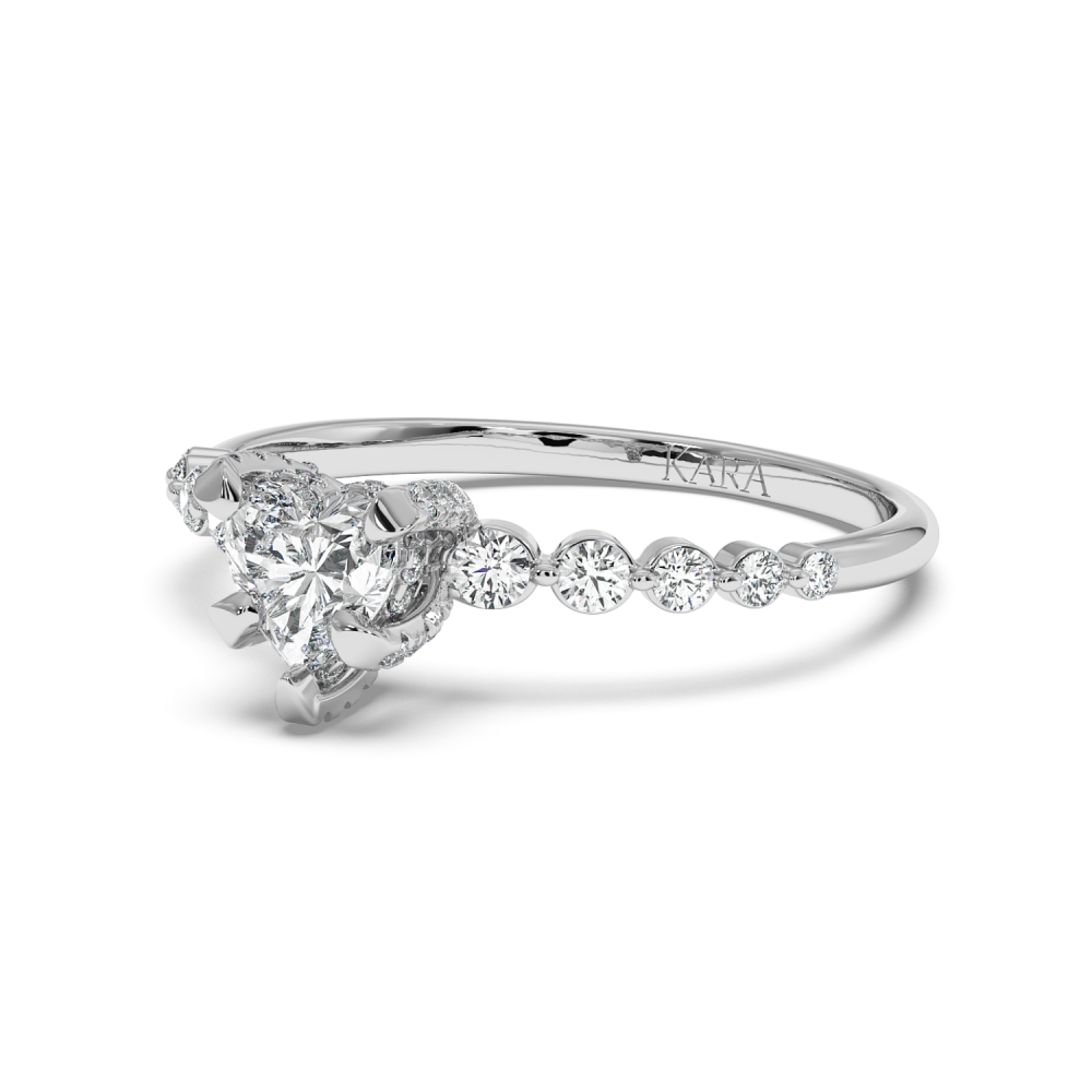Engagement ring with Heart diamond of 0.30 ct and side diamonds of 0.27 ct