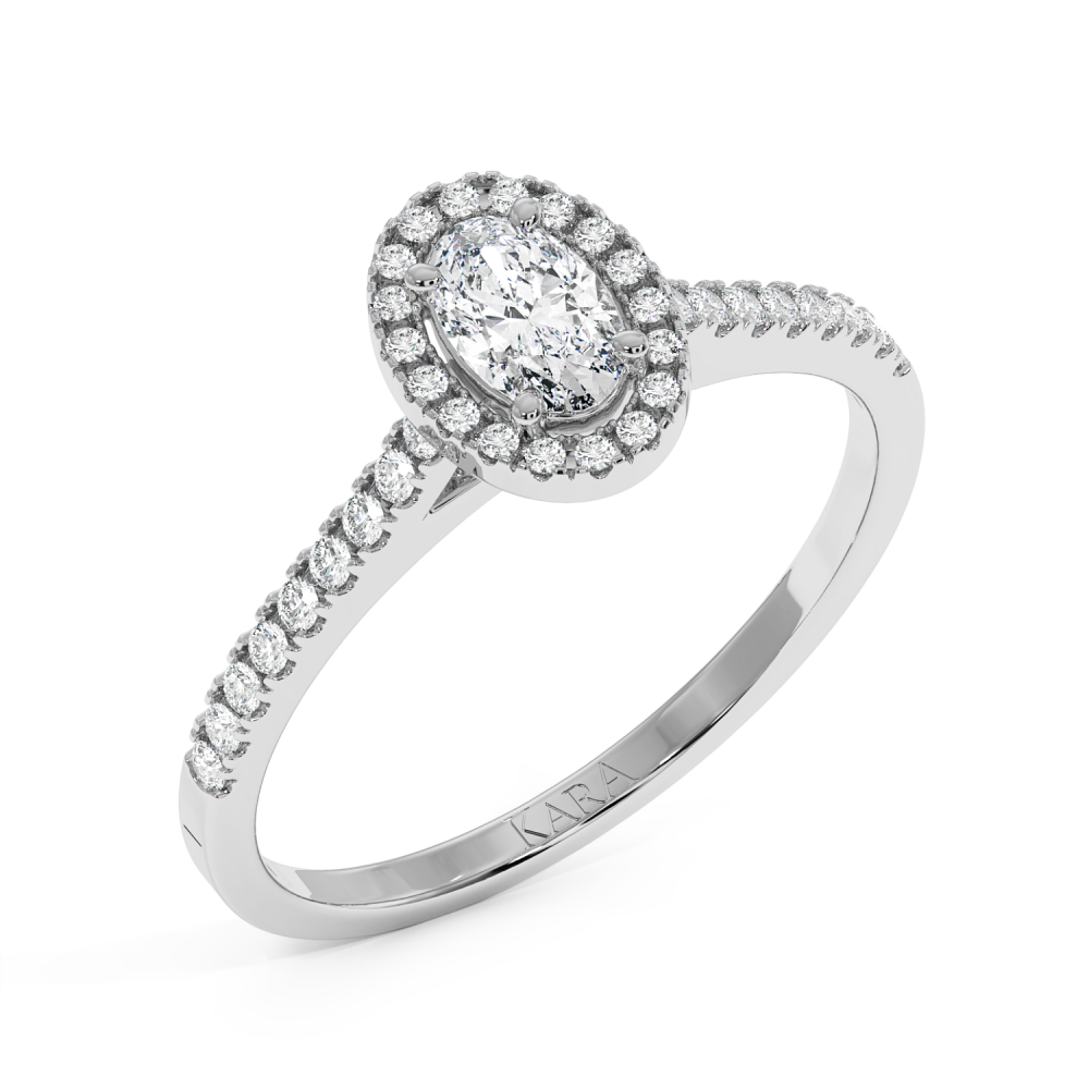 Engagement ring with 0.30 ct Oval diamond and 0.17 ct side diamonds