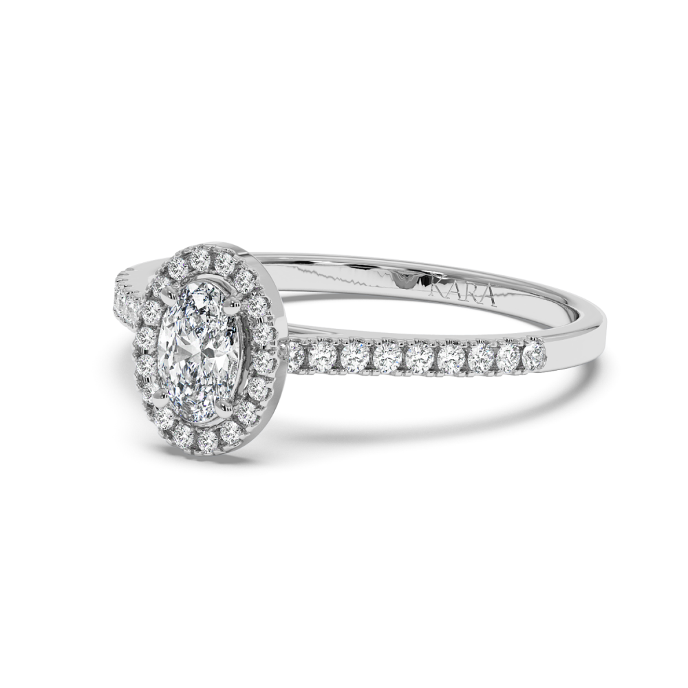 Engagement ring with 0.30 ct Oval diamond and 0.17 ct side diamonds