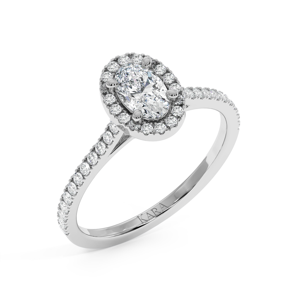 Engagement ring with 0.30 ct Oval diamond and 0.23 ct side diamonds