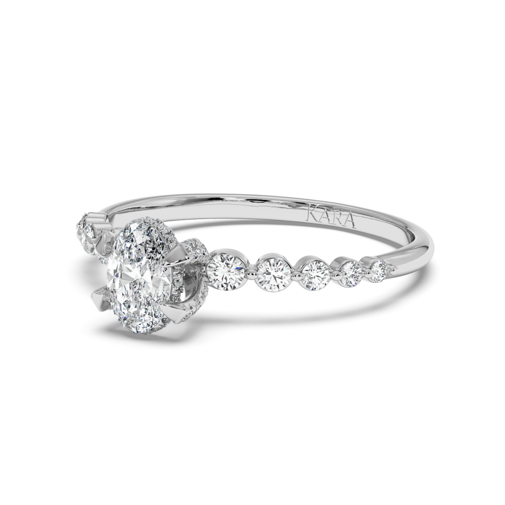 Engagement ring with 0.30 ct Oval Diamond and 0.26 ct side diamonds