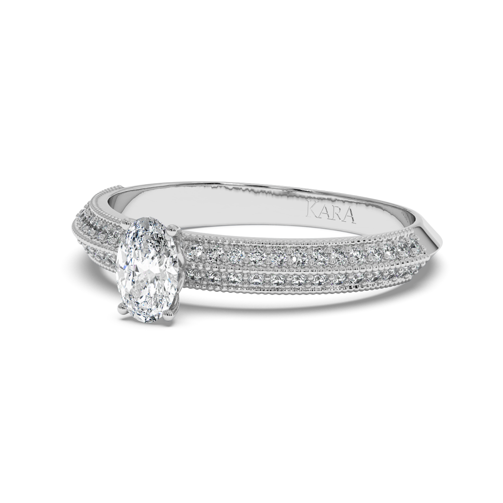 Engagement ring with 0.31 ct Oval diamond and 0.19 ct side diamonds