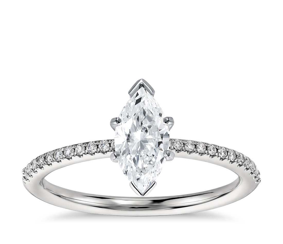Engagement ring with central diamond of 0.90 ct and side diamonds of 0.30 ct