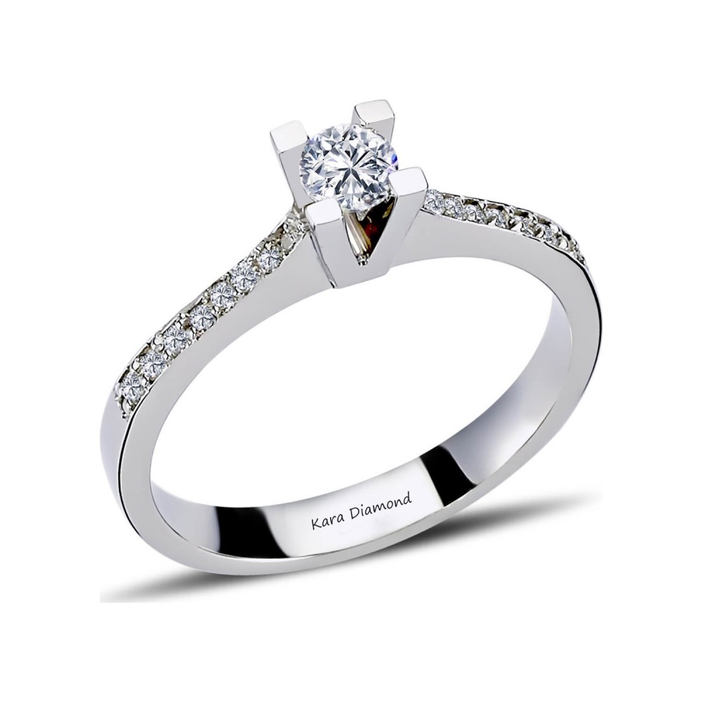 Diamond engagement ring with central diamond of 0.40 ct and side diamonds of 0.15ct