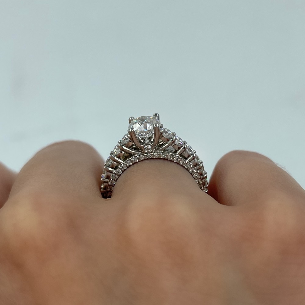 Engagement ring with 1.01 ct center diamond and 1.13 ct side diamonds