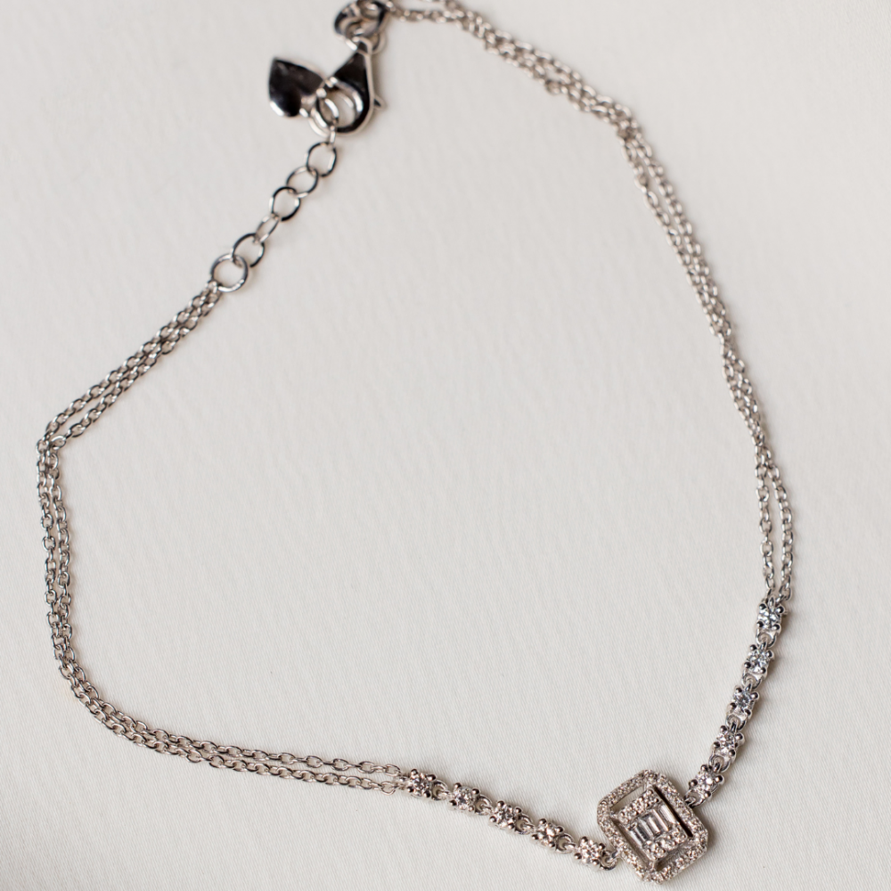 Jewelry Set with 0.25 ct Baget Diamonds and 0.98 ct round diamonds