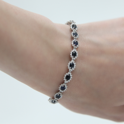 Bracelet with 1.90 ct diamonds and 7.44 ct sapphires