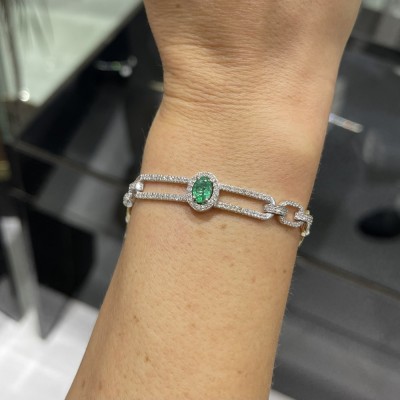 Bracelet with 0.86 ct Diamonds and 0.52 ct Emerald