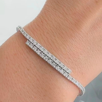 Tennis bracelet with 2.21 ct diamonds