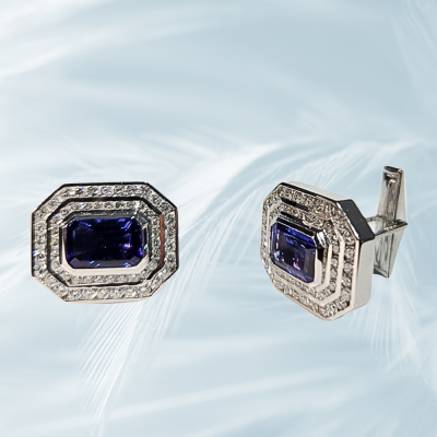 Buttons with Tanzanite of 5.23 ct and diamonds of 2.10 ct