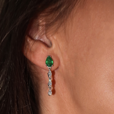 Earrings with 0.40 ct Diamonds and 1.40 ct Emeralds