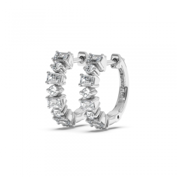 Earrings with 0.8 ct Emerald Diamonds and 0.28 ct Round Diamonds